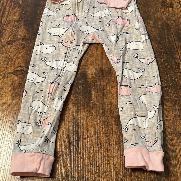 Carters pajamas - Picture 2 of 4